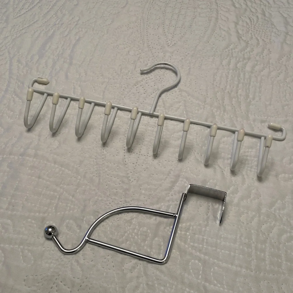 Set of 2 Closet Hook Organizers Great Condition